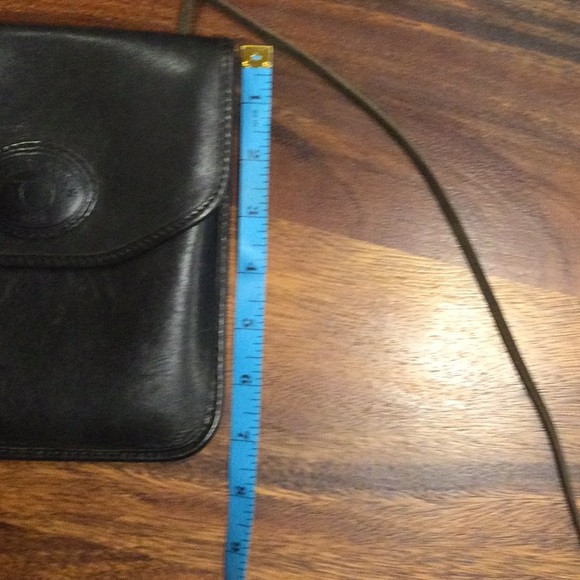 Michael Green leather crossbody passport purse. - Picture 9 of 9